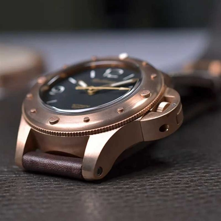 Man Russian Dive Watch